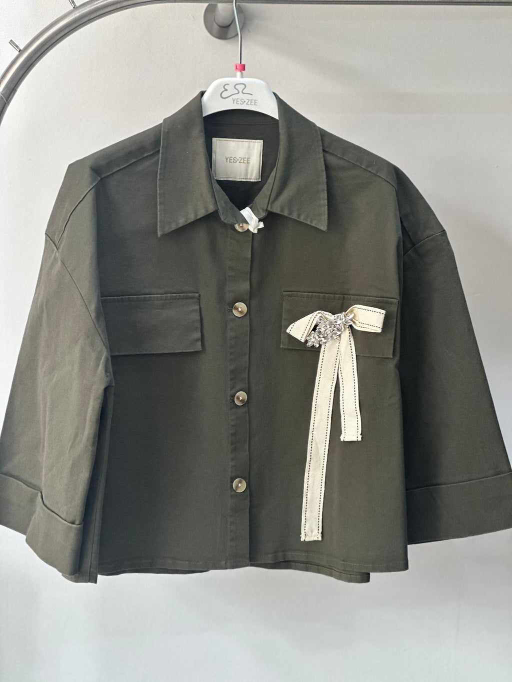 Chaqueta corta con manga francesa